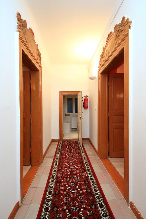 Historic Villa Apartments Praag Kamer foto