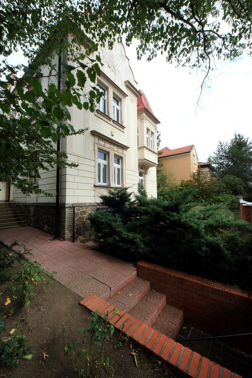 Historic Villa Apartments Praag Kamer foto