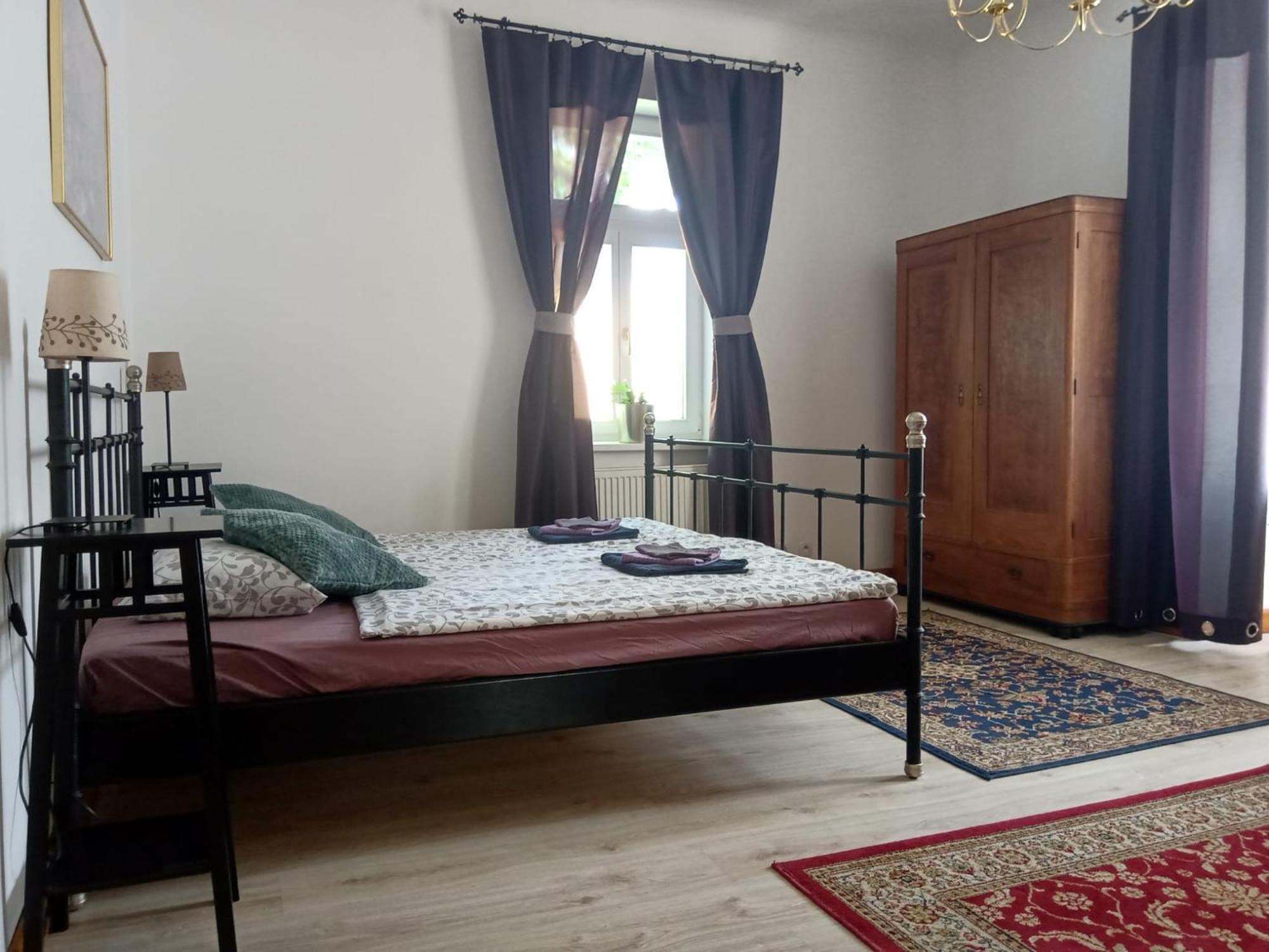 Historic Villa Apartments Praag Buitenkant foto