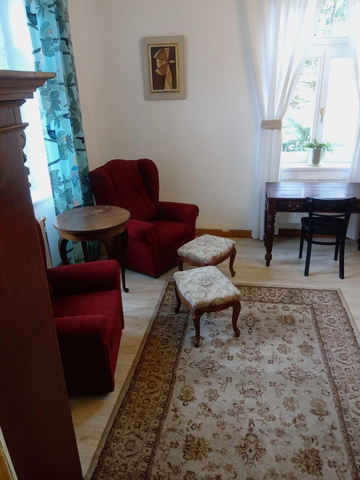 Historic Villa Apartments Praag Buitenkant foto
